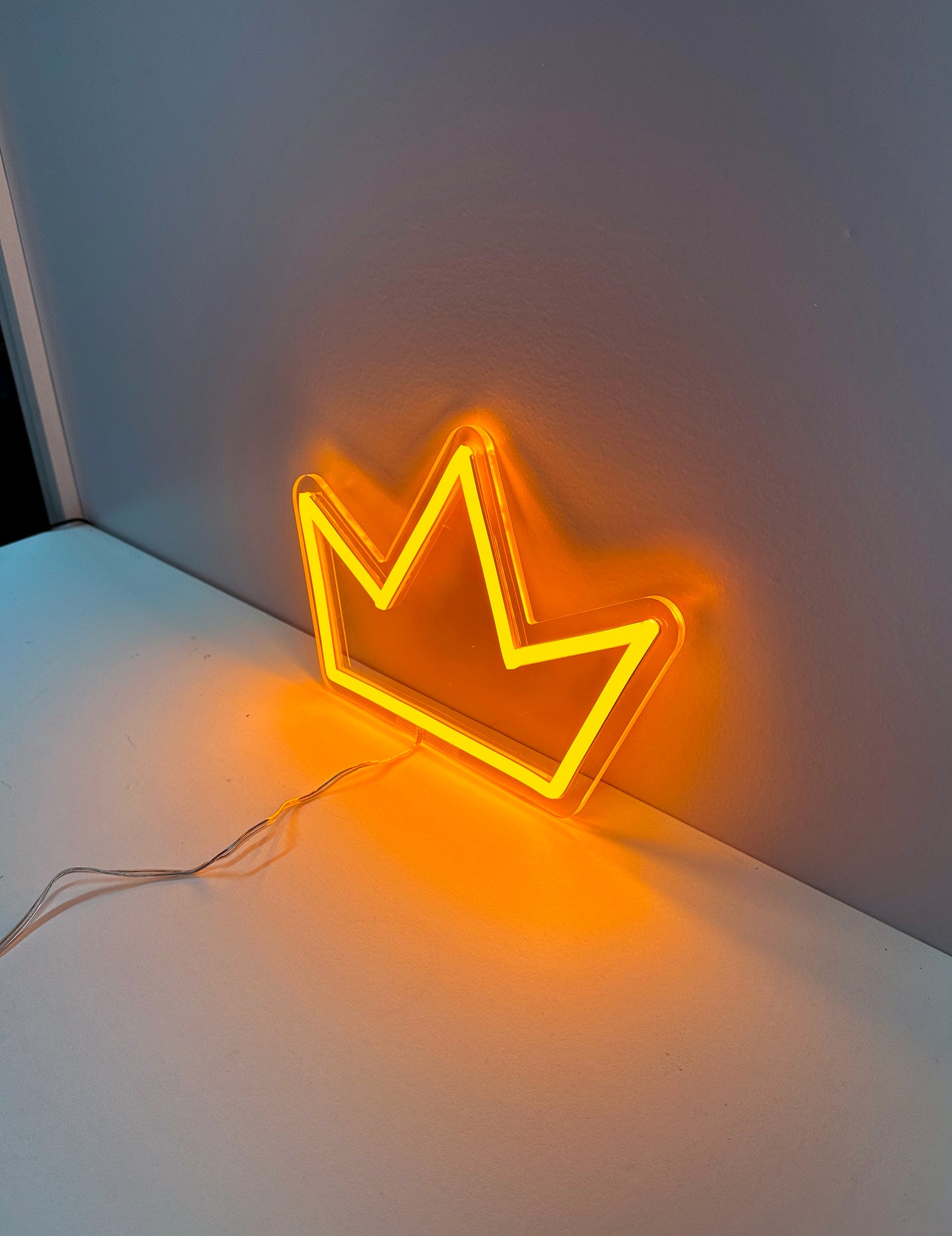 LED Neon Sign - Simple Crown